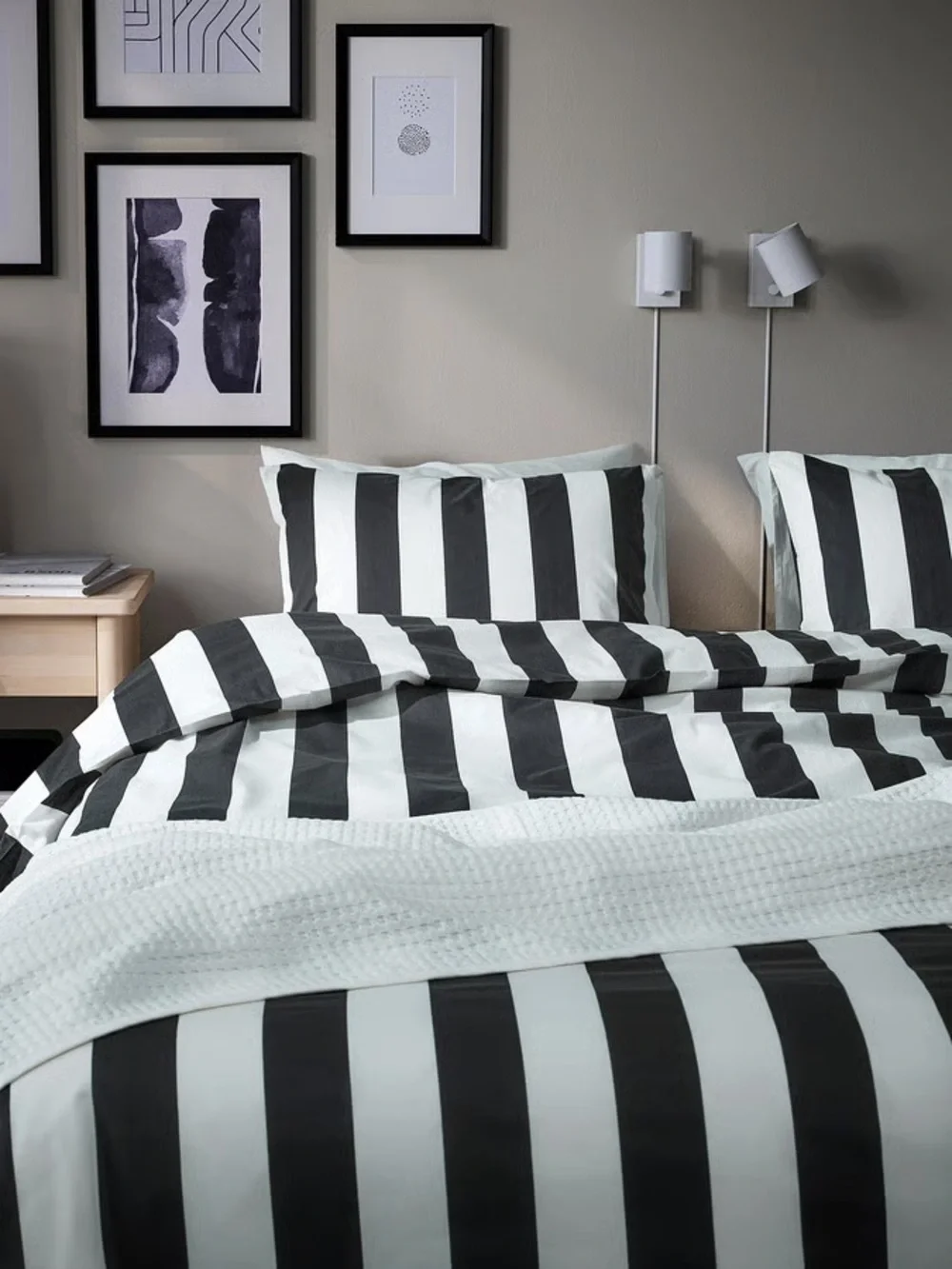 Black and White Striped Duvet Cover Set - Full/Queen